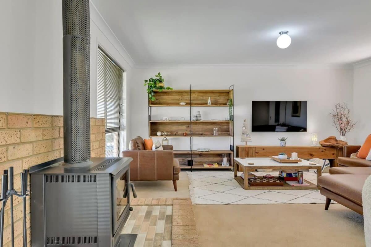 Narambla Estate - Rural Retreat, Luxe Hideaway Holiday home